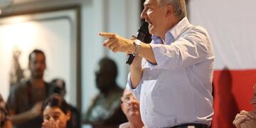 "El Gobierno no puede remontar con ningún candidato este caos social y económico", dice Gerardo Morales.