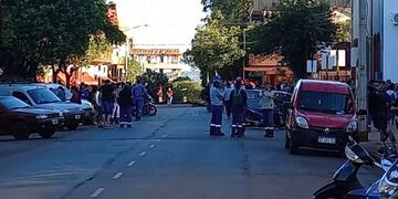 Protesta de municipales en Oberá complica el tránsito.