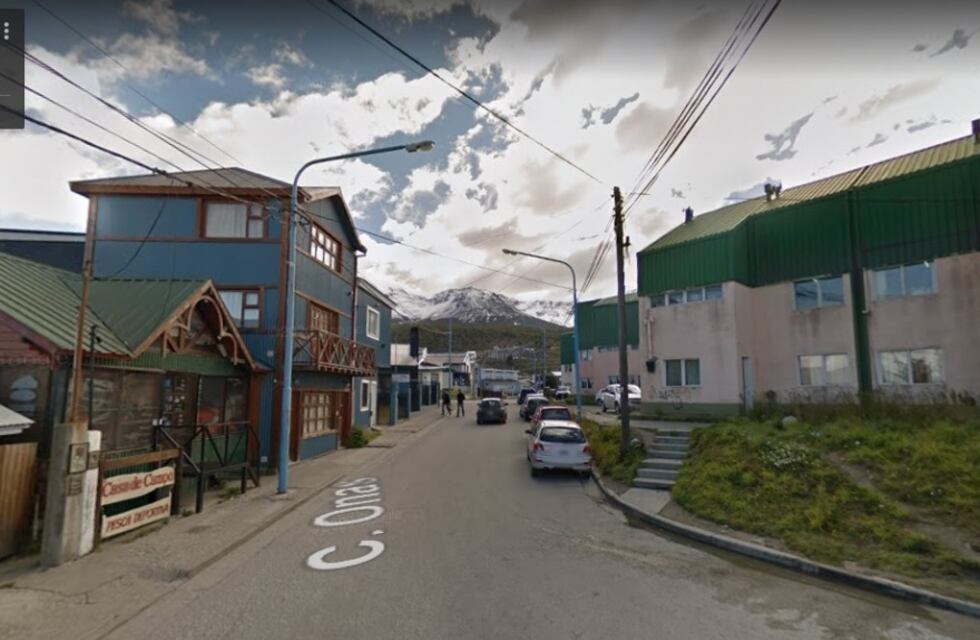 Ushuaia: se prohibe el estacionamiento sobre ambos márgenes de la calle Onas