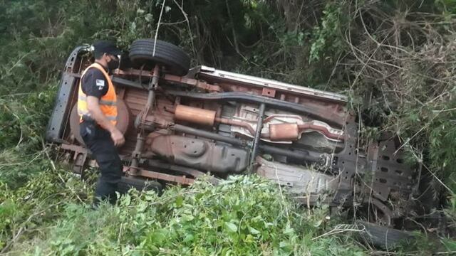 Despistaron con su camioneta en Hipólito Irigoyen: todos ebrios.