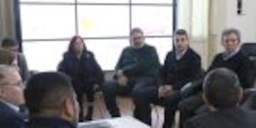 El Ministerio de Salud Pública avanza en un convenio histórico con la UNT y la UTN para modernizar hospitales y formar profesionales.