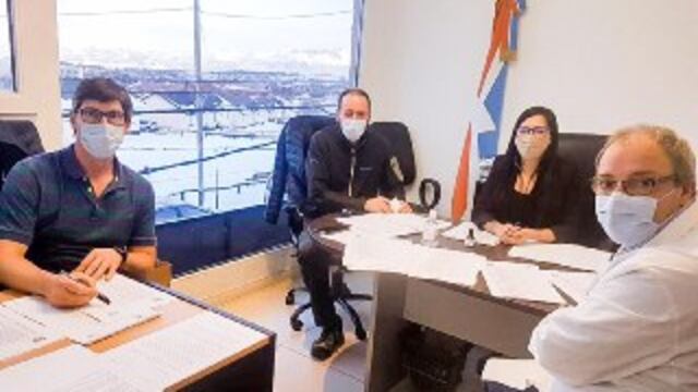 OSEF rubricó un convenio con diferentes cirujanos de la ciudad