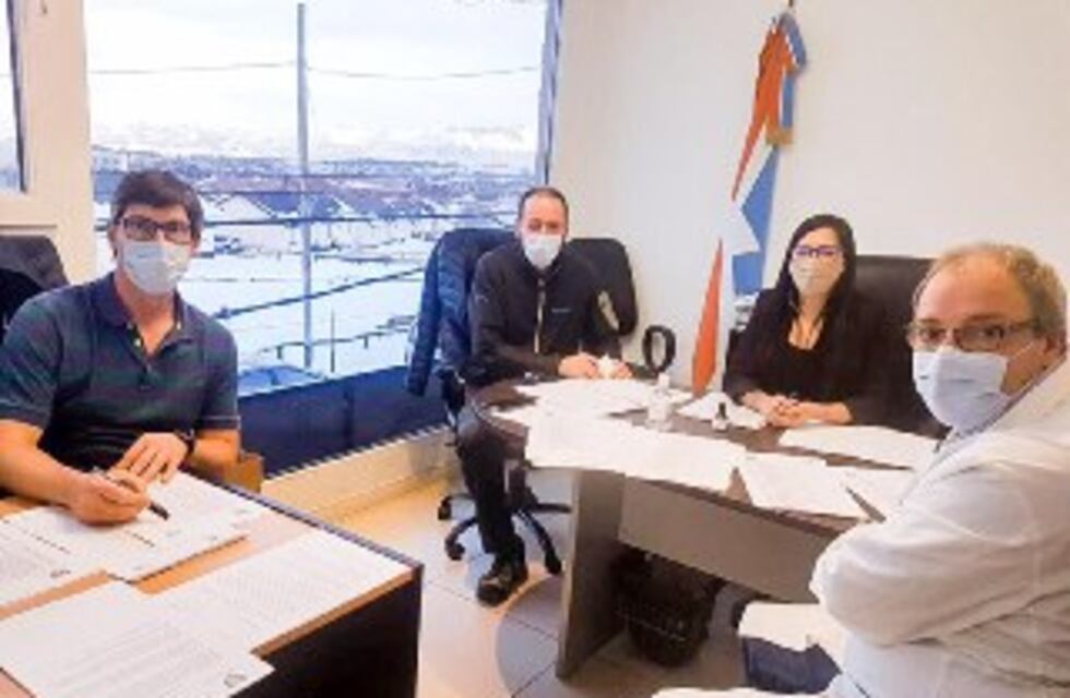 OSEF rubricó un convenio con diferentes cirujanos de la ciudad