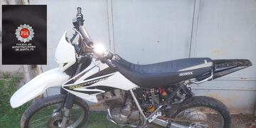 Secuestraron una moto Tornado robada, que estaba en Santa Clara de Saguier.