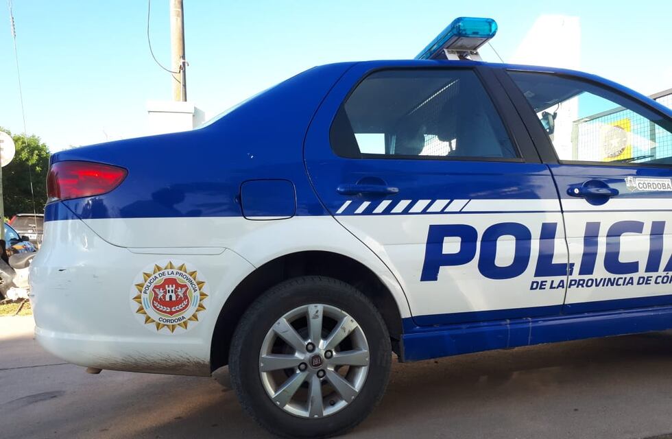 Arroyito: venía manejando zigzagueando, lo paró la policía y el conductor balbuceaba