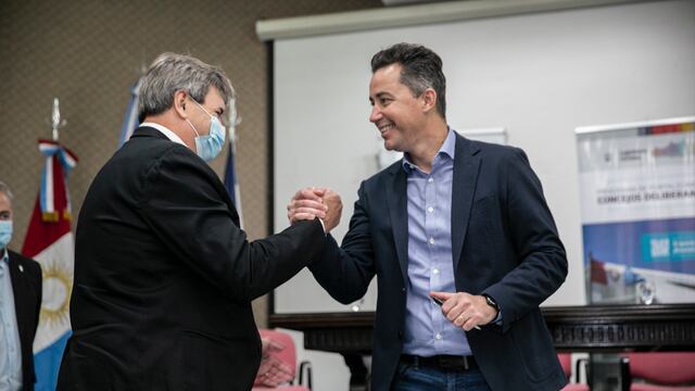 El vicegobernador Manuel Calvo inauguró el programa de Fortalecimiento de Concejos Deliberantes en los departamentos General Roca y Presidente Roque Sáenz Peña. (Foto: Comunicación Legislatura de Córdoba)