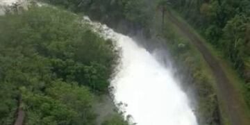 Puerto Libertad: crecida del Lago Urugua-í ofrece un paisaje pocas veces visto.