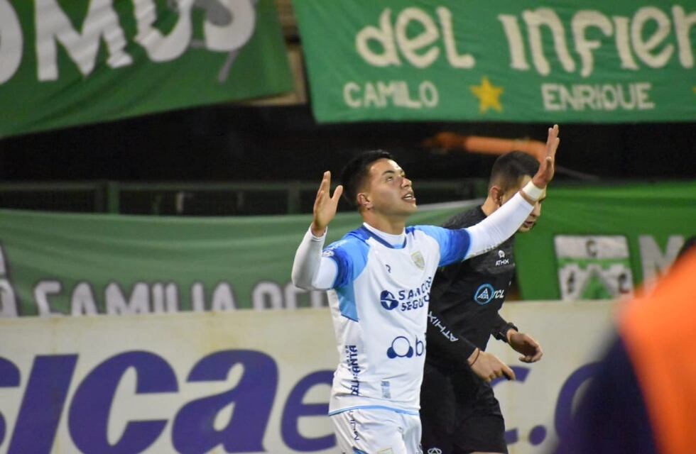 Atlético logró traerse una gran victoria desde Caballito