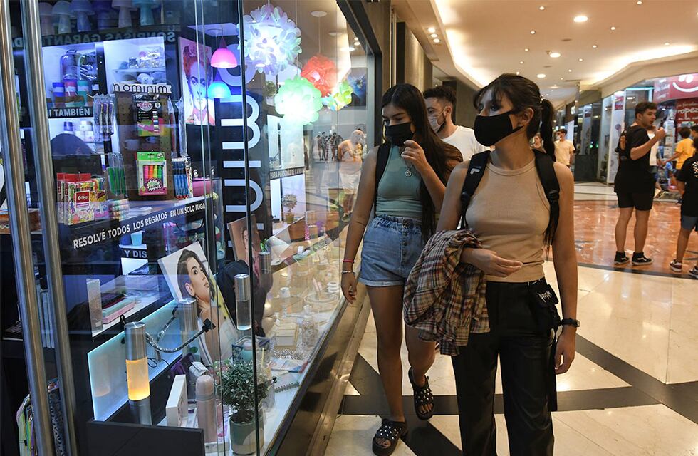 Defensa del Consumidor tuvo que intervenir ante locales que exigían el uso del barbijo