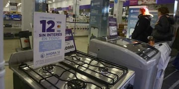 El Gobierno trabaja en una propuesta similiar al "Ahora 12" (La Voz)