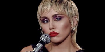 Miley Cyrus sorprendió a sus fanáticos. Foto: web.