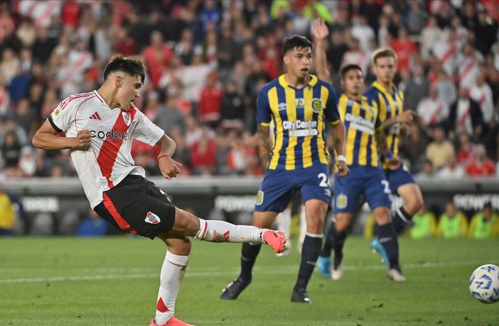 River goleó a Rosario Central y jugará la Copa Libertadores 2025