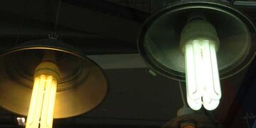 Epec informó que cuatro barrios de Córdoba sufren cortes de luz este jueves. (Raimundo Viñuelas/Archivo).