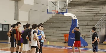 Clínica de Básquet en el Estadio Arena