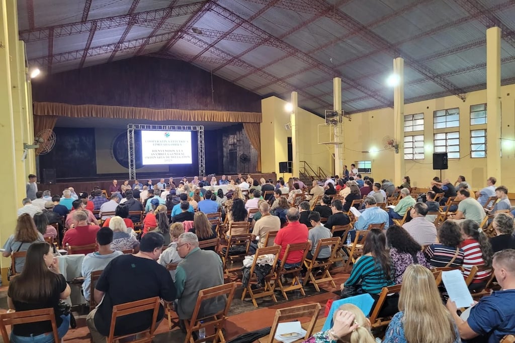 La Cooperativa Eléctrica de Oberá aprobó balances y renovó autoridades en su asamblea anual.