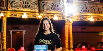 Quién es Albana Fuentes, la joven argentina que cumplirá su sueño de ser La Sirenita.