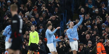 Manchester City goleó al Leipzig 7-0 con cinco goles de Haaland.