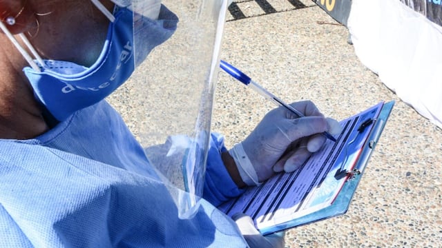 Entre las 10 y las 13 horas, se realizaron 86 hisopados, detectándose 26 resultados positivos.