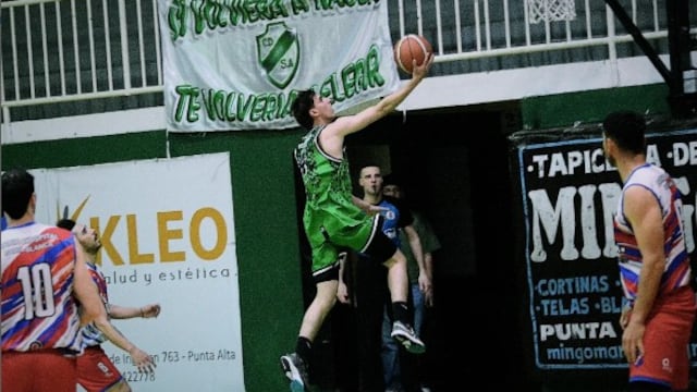 Altense cierra la serie de playoff ante Barrio Hospital como visitante. (Foto: Marcelo Barth).