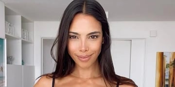 Maypy Delgado encendió las redes sociales probándose ropa frente al espejo.