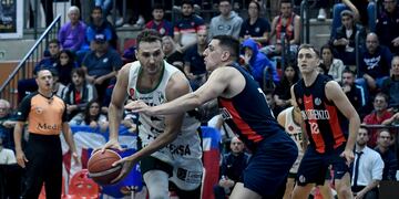 Atenas no pudo hacer nada ante un San Lorenzo que lo pasó por encima (Matías García / Liga Nacional).