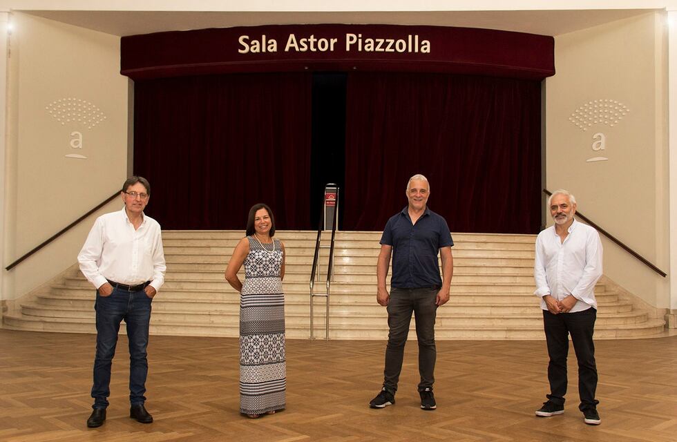 Nueva comisión directiva de la Asociación Amigos del Teatro Auditorium