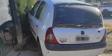 El vehículo robado por los ladrones armados en Córdoba.