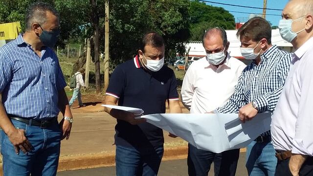 Se trata de 1100 metros de asfalto, saneamiento, iluminación, separación de calzada y obras complementarias en la ruta 12.