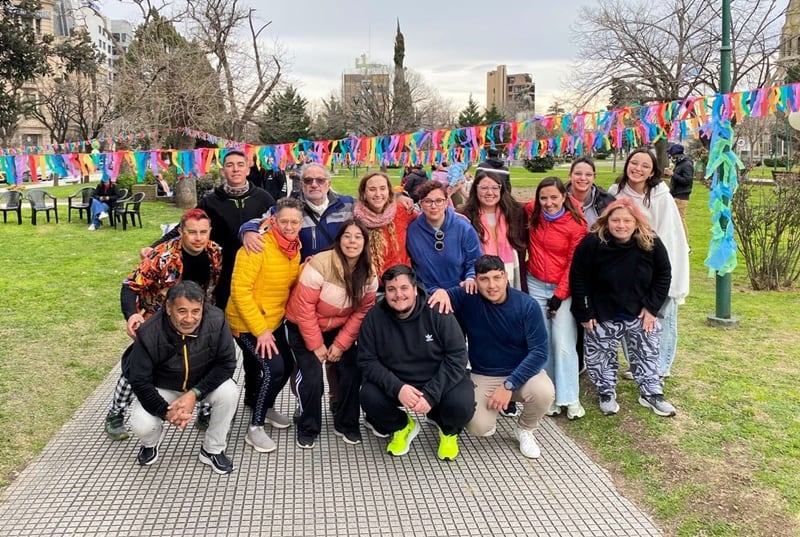 Nuevos Aires festejó el Día del Niño en la plaza San Martín de Tres Arroyos