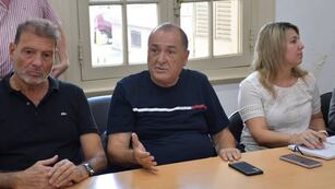 La última reunión con los intendentes de Santa Fe y Rafaela no permitió resolver el conflicto gremial.