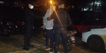 Sustrajo una motocicleta e intentó ocultarla: terminó detenido.