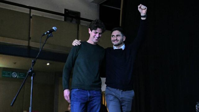 El diputado provincial celebró con Martín Lousteau a su lado.