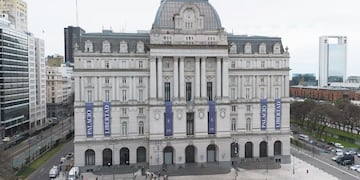 Un empleado técnico de los Elencos Estables de la Nación fue hallado en los camarines del Palacio Libertad mientras unas niñas se cambiaban (Foto: Jaime Olivos)