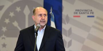 El rafaelino encabezó un acto oficial el último viernes en Rosario. (@omarperotti)