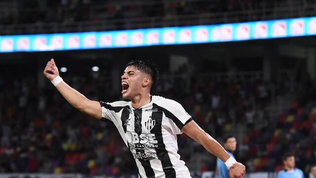 Belgrano perdió 4 a 0 contra Central Córdoba. El cuarto, de Diego Barrera, a préstamo de Talleres (Red X).