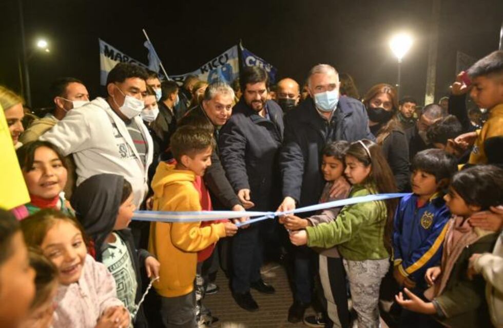 Jaldo inauguró una plaza en el Barrio 143 Viviendas de la capital