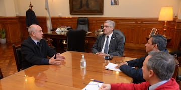 Analizaron proyectos y necesidades para fortalecer la colaboración entre el gobierno provincial y el municipio de Concepción.