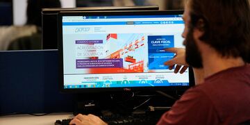 Este jueves vence el plazo para la recategorización del monotributo. Foto: Los Andes.