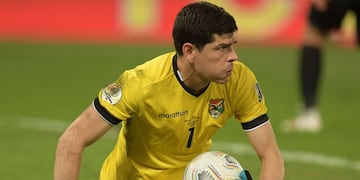 El arquero boliviano Carlos Lampe es una de las alternativas que maneja Talleres para reforzar su plantel. (AP)