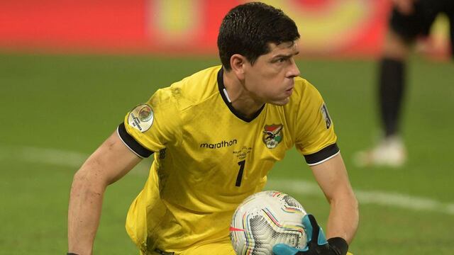 El arquero boliviano Carlos Lampe es una de las alternativas que maneja Talleres para reforzar su plantel. (AP)