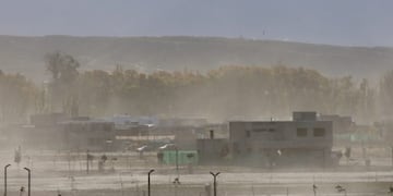 Suspenden las clases en San Carlos, Tunuyán, Tupungato y Potrerillos por viento zonda (imagen ilustrativa)