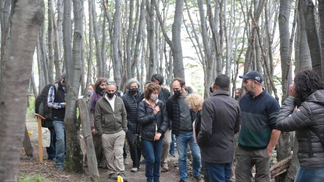 Se realizan mejoras del sendero.