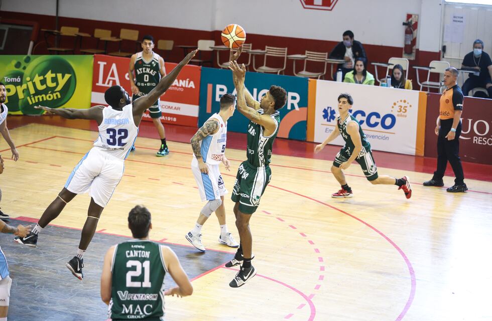 Luz Verde para Atenas: segunda victoria en el Súper 20 de básquetbol