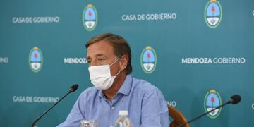 Rodolfo Suares anunció que el 1 de marzo arrancan las clases en Mendoza.