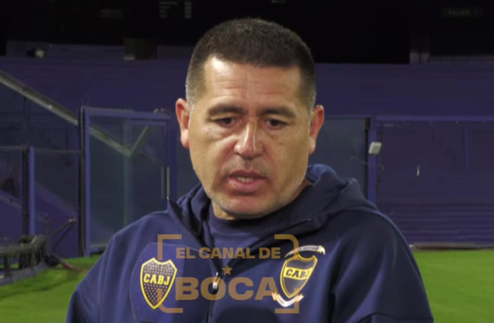 ¡En medio del partido!: lo engancharon a Riquelme teniendo un curioso gesto en el Boca - Argentinos