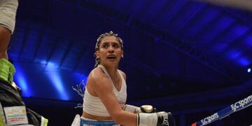 Leonela Yúdica, no pudo retener el título mundial mosca que ostentaba desde el 2014.