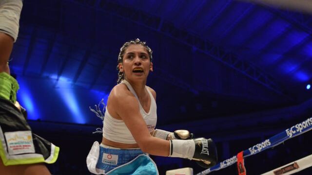 Leonela Yúdica, no pudo retener el título mundial mosca que ostentaba desde el 2014.