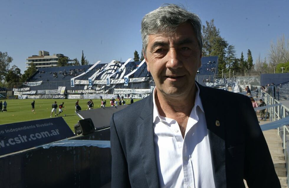 Carlos Castro llevó tranquilidad ante el momento que atraviesa Independiente Rivadavia