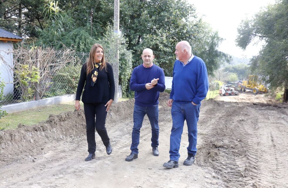 Carlos Paz: avanzan con la obra de adoquinado en barrio Solares de la Ensenada