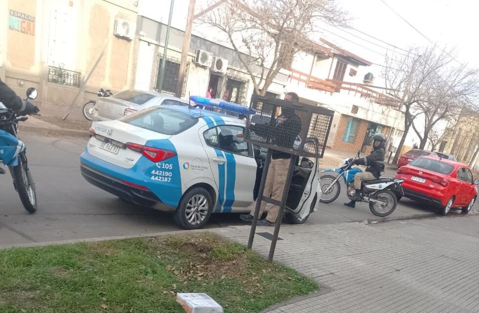 Detuvieron a un individuo comprando con una tarjeta que no le pertenecia